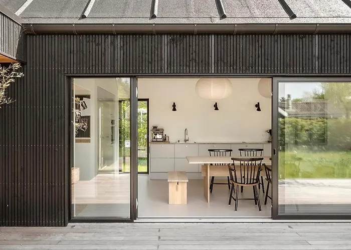 A Modern Architectural Gem 펜션 *